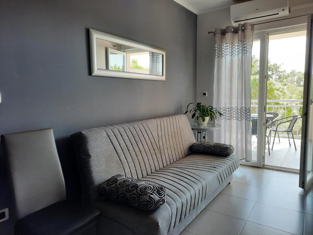 Apartmani Ivica Krk Town Exterior photo